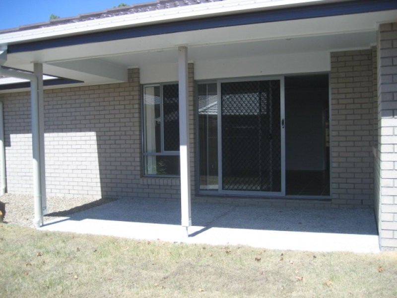 8 Karen Court, Redbank Plains QLD 4301