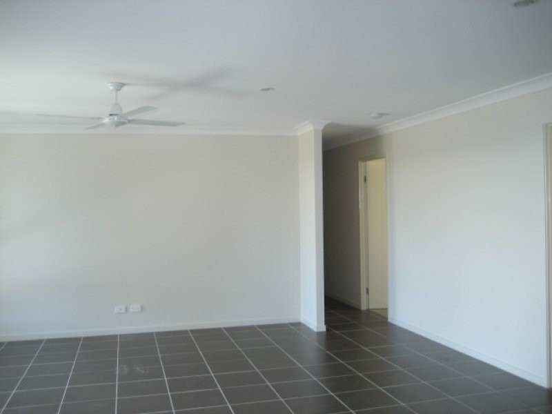 8 Karen Court, Redbank Plains QLD 4301