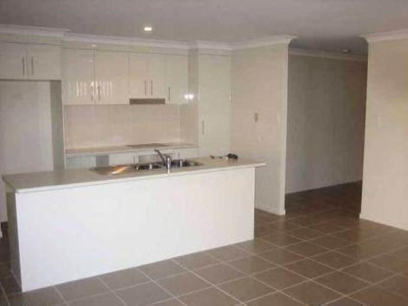 5 Flint Street, Bray Park QLD 4500