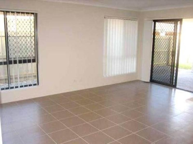 5 Flint Street, Bray Park QLD 4500