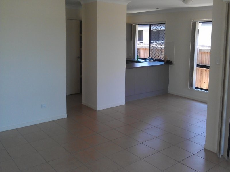 17A Diane Parade, Kallangur QLD 4503