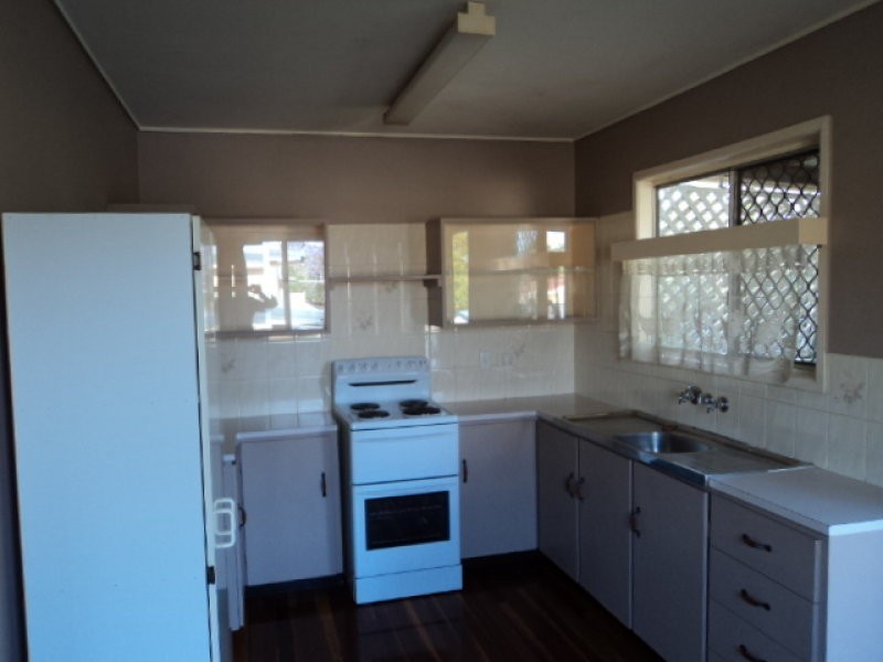 16 Reif Street, Flinders View QLD 4305