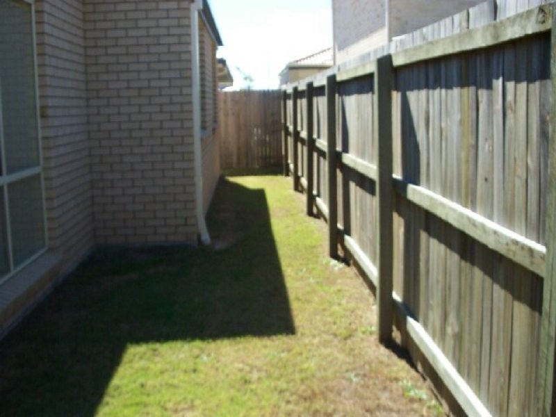 8 Nique Court, Scarborough QLD 4020