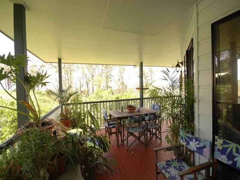 2 Huntingdale Court, Mount Lofty QLD 4350