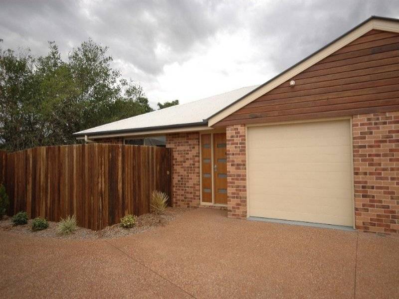 4/10 Lendrum St, Newtown QLD 4350