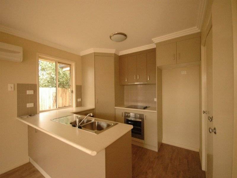 4/10 Lendrum St, Newtown QLD 4350