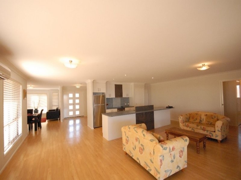 9 McLachlan Drive, Highfields QLD 4352