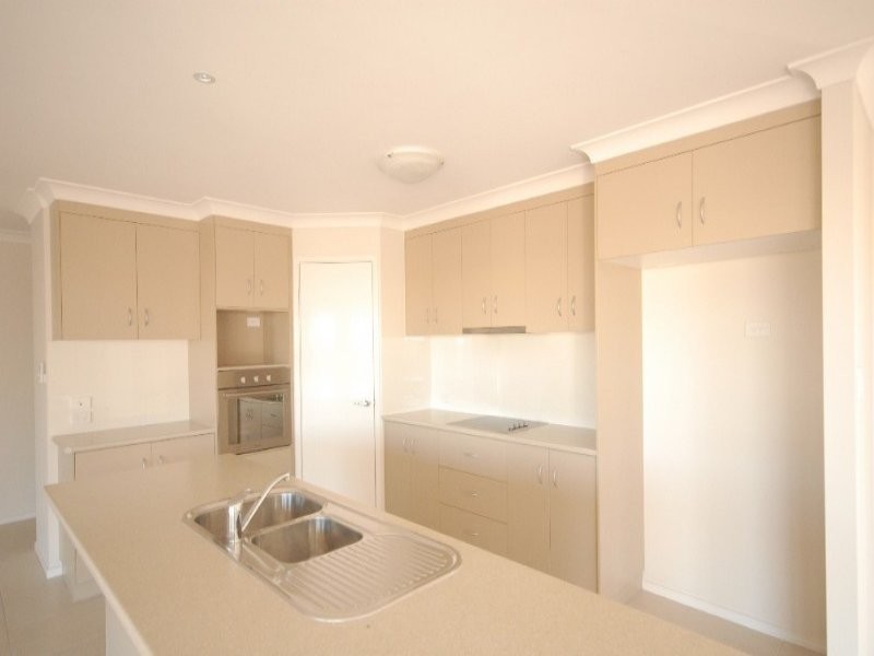 66 Shoesmith Road, Westbrook QLD 4350