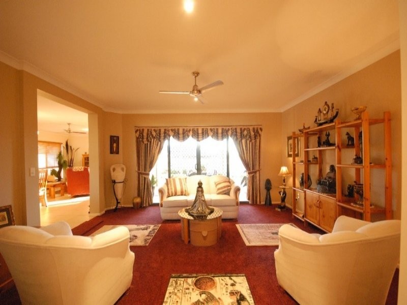 7 Nioka Drive, Highfields QLD 4352