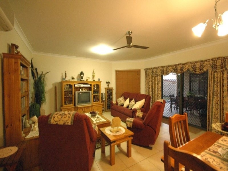 7 Nioka Drive, Highfields QLD 4352