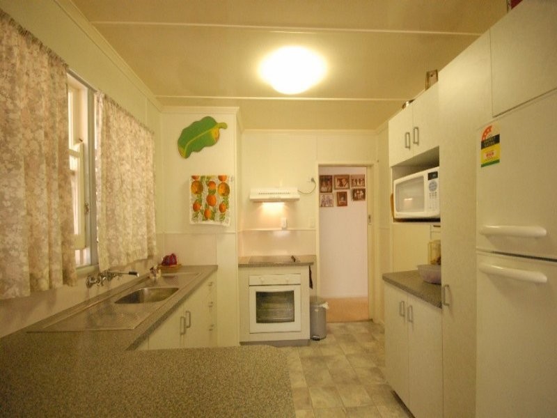 12 Barah Street, Rockville QLD 4350