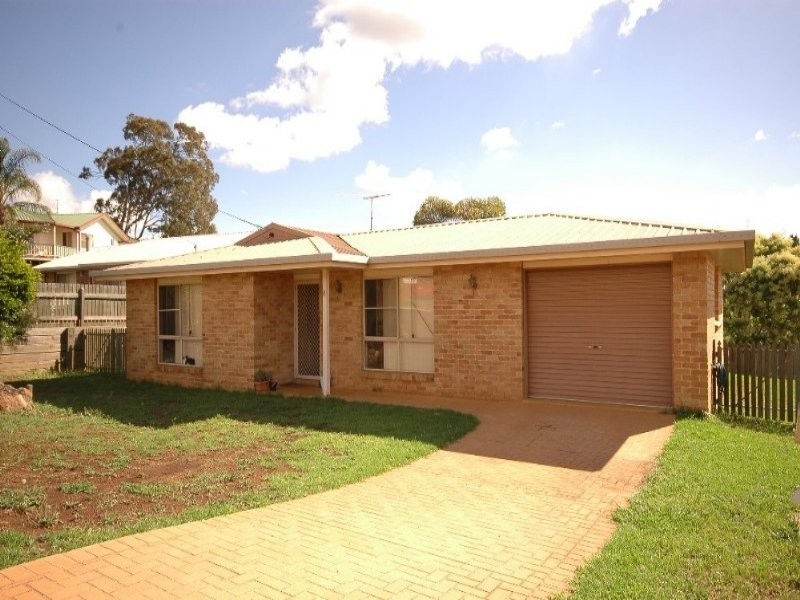 8 Giltrow Ct, Darling Heights QLD 4350