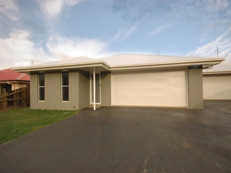 1/24 Sambar Court, Kearneys Spring QLD 4350