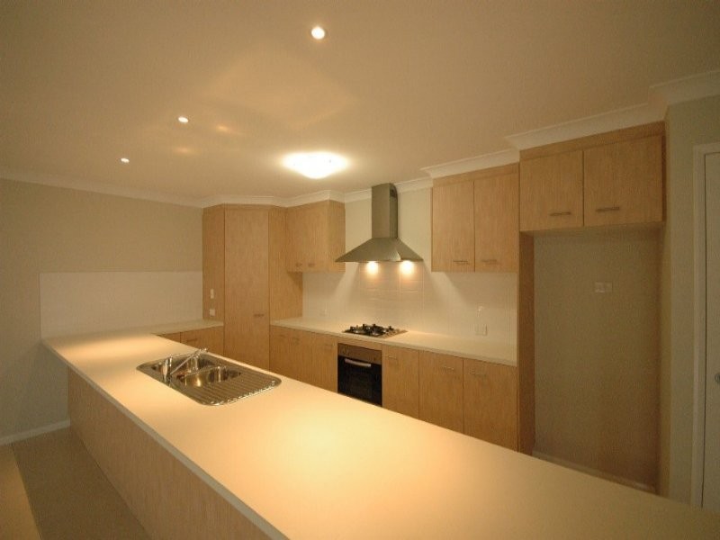 1/24 Sambar Court, Kearneys Spring QLD 4350