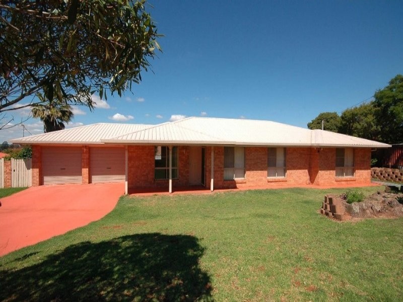 4 Coolawin Court, Wilsonton QLD 4350