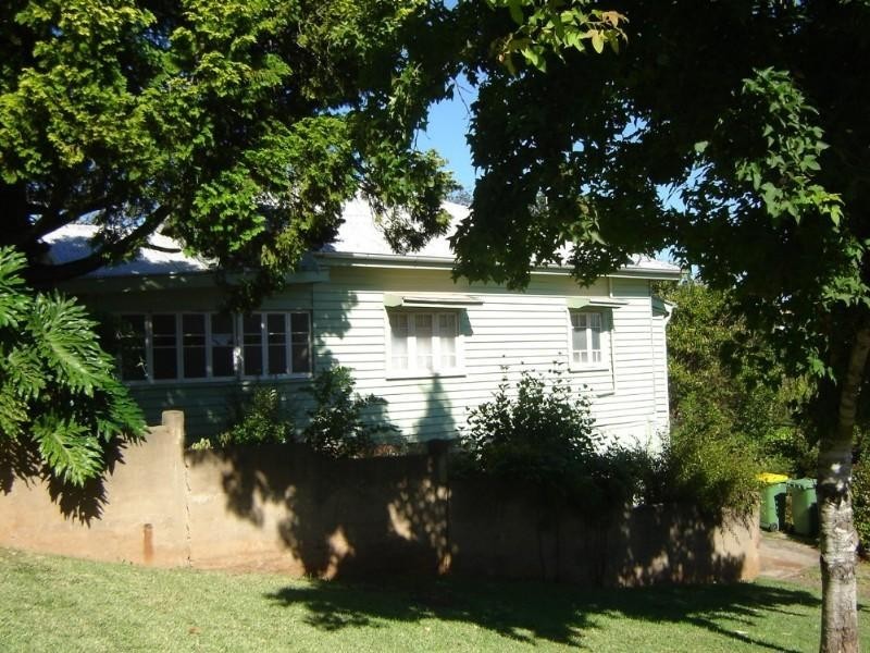 96 North Street, North Toowoomba QLD 4350