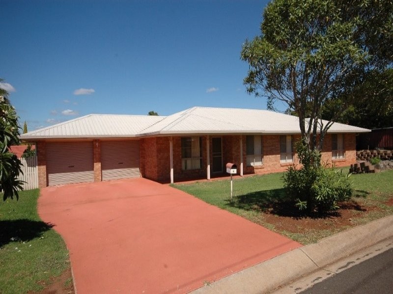 4 Coolawin Court, Wilsonton QLD 4350