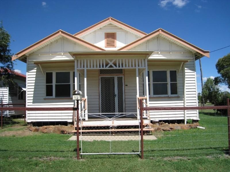 12 George Street, Jandowae QLD 4410