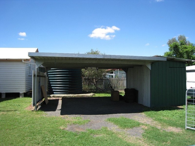 12 George Street, Jandowae QLD 4410