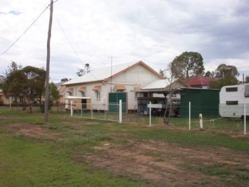 12 George Street, Jandowae QLD 4410