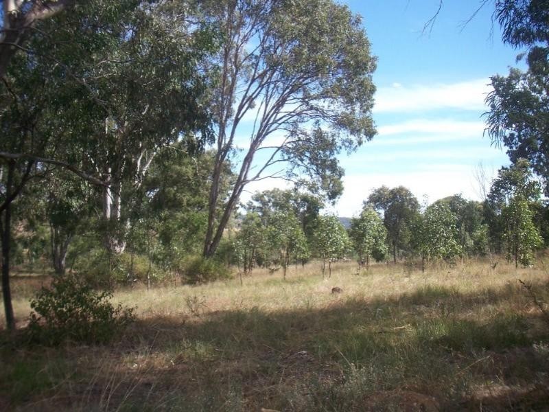 - Valewood Rd, Geham QLD 4352
