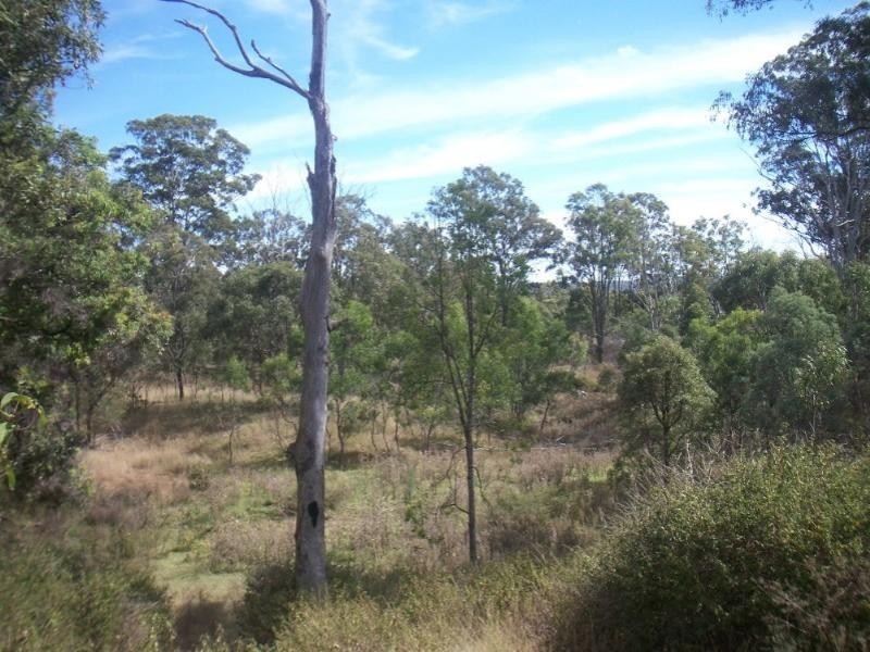 - Valewood Rd, Geham QLD 4352