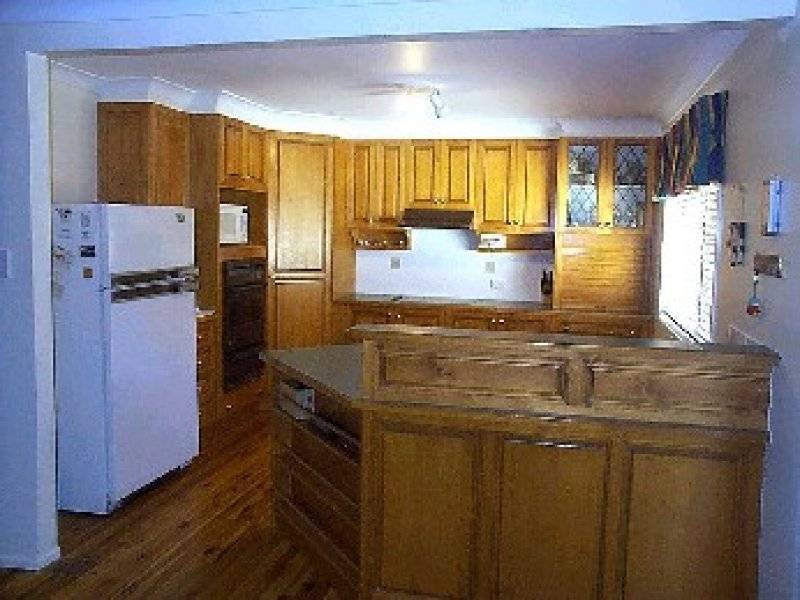 9 Martini Street, Mount Lofty QLD 4350