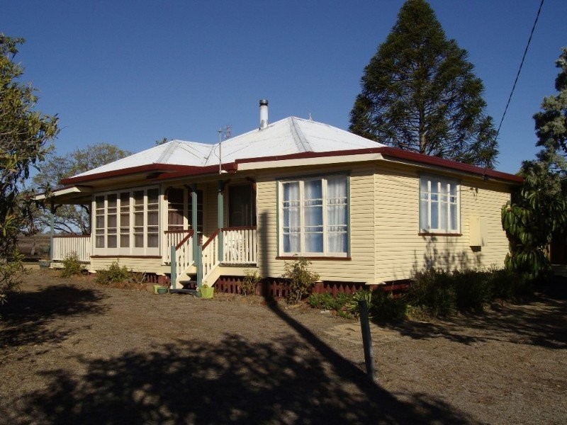 26 Saddletop Road, Clifton QLD 4361