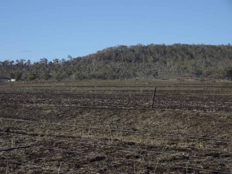 26 Saddletop Road, Clifton QLD 4361