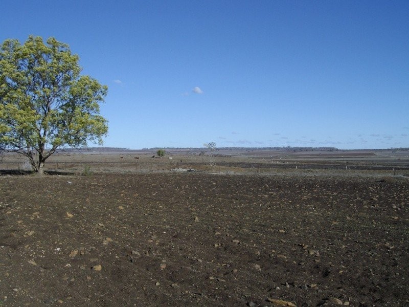 26 Saddletop Road, Clifton QLD 4361