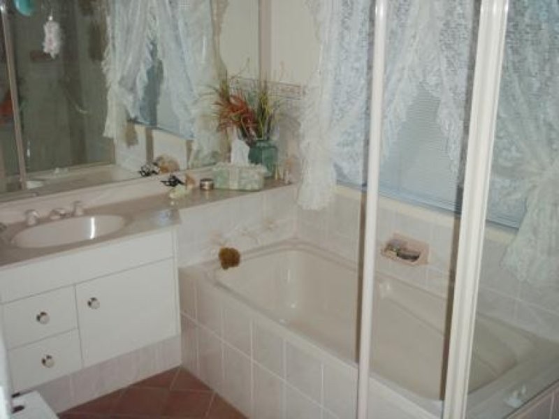 6 Grandiflora Terrace, Woonona NSW 2517