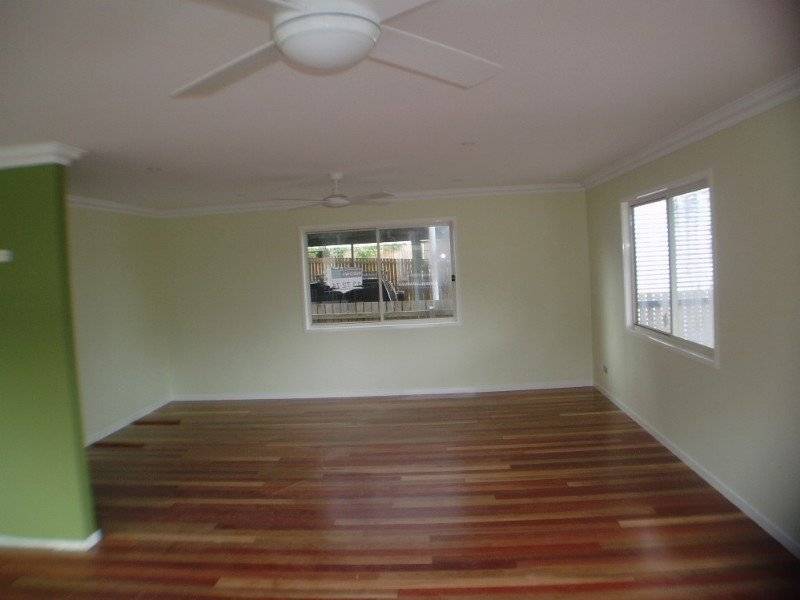 81 Stradbroke Ave, Wynnum QLD 4178