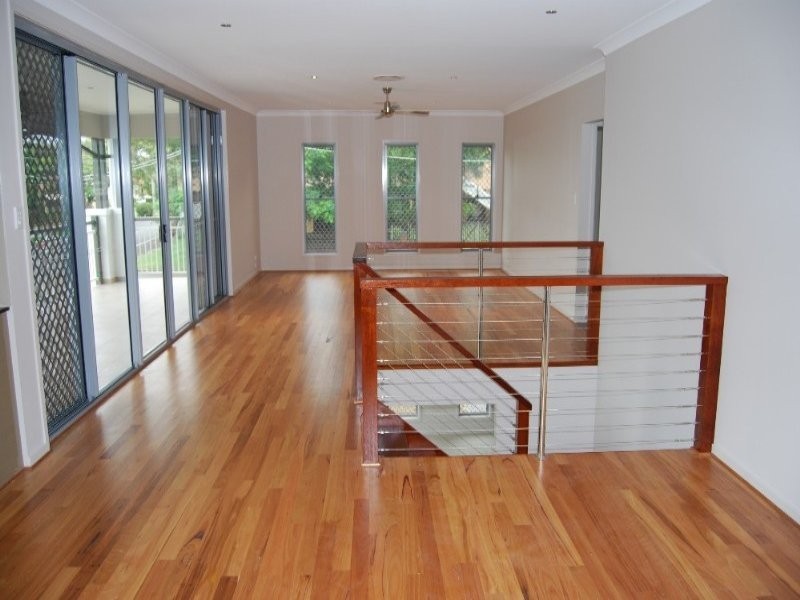 71 Moreton Ave, Wynnum QLD 4178