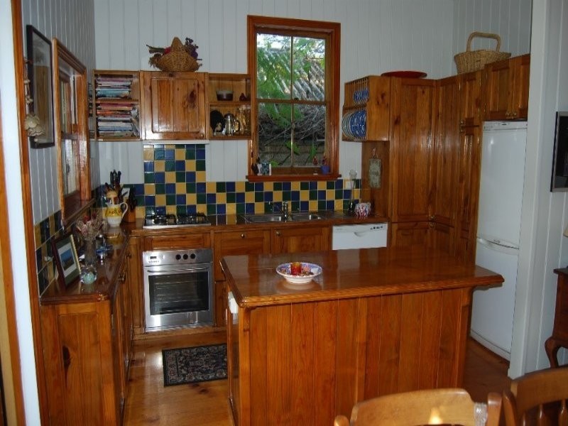 122 Kingsley Tce, Manly QLD 4179