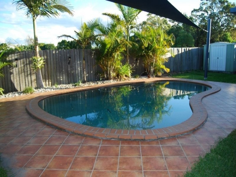 20 Holland Cres, Wynnum West QLD 4178