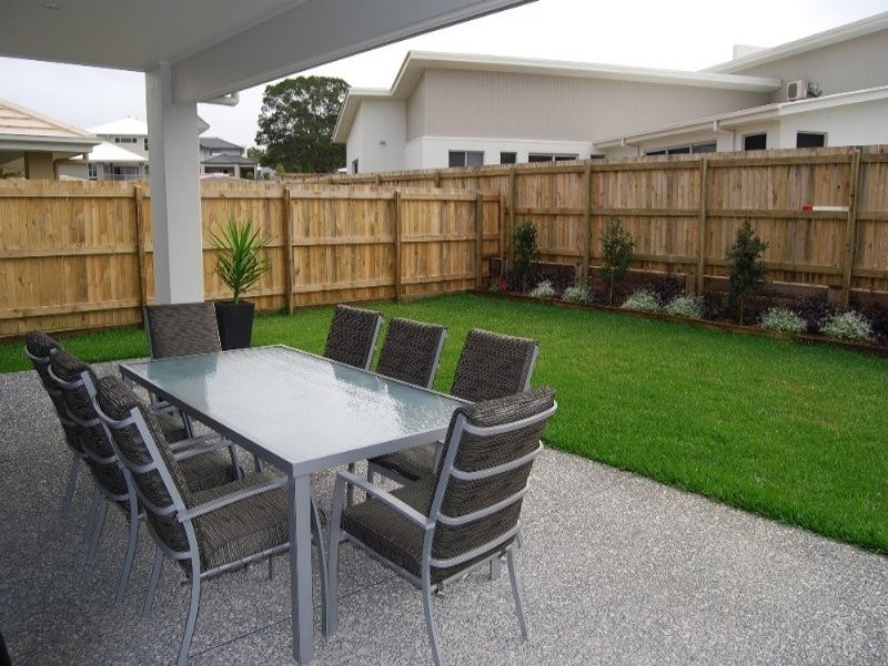 11 Sylvateere Crescent, Wakerley QLD 4154