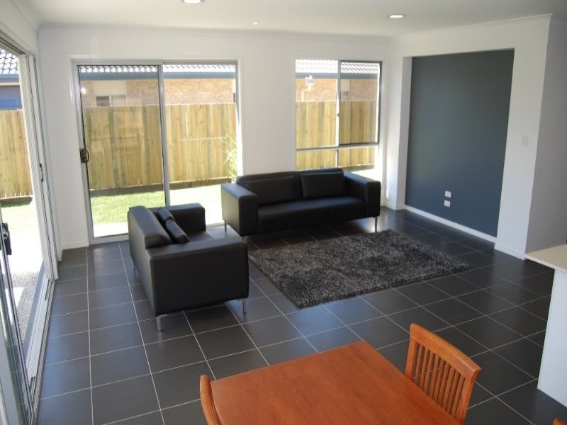 11 Sylvateere Crescent, Wakerley QLD 4154