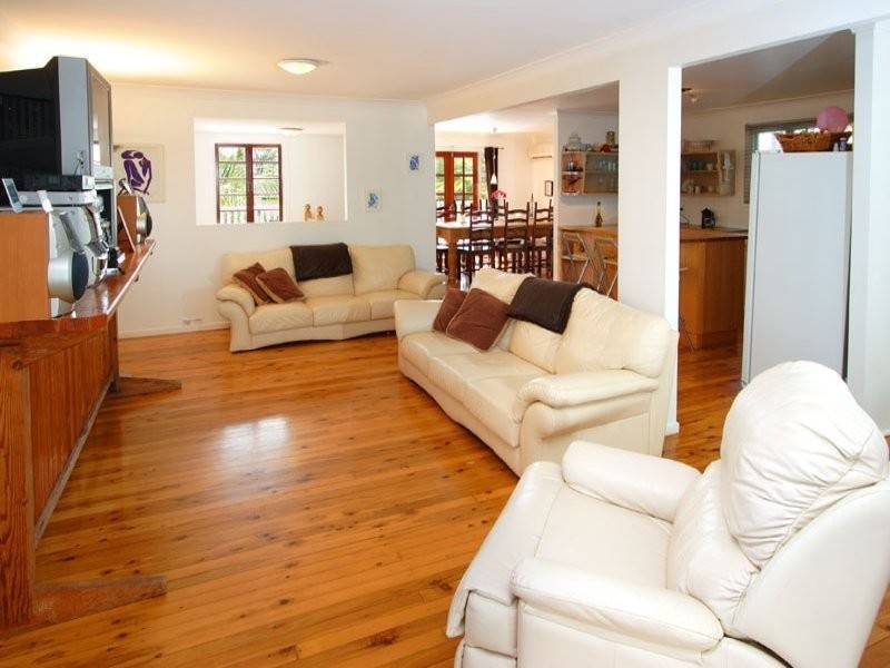31 Bowering St, Lota QLD 4179