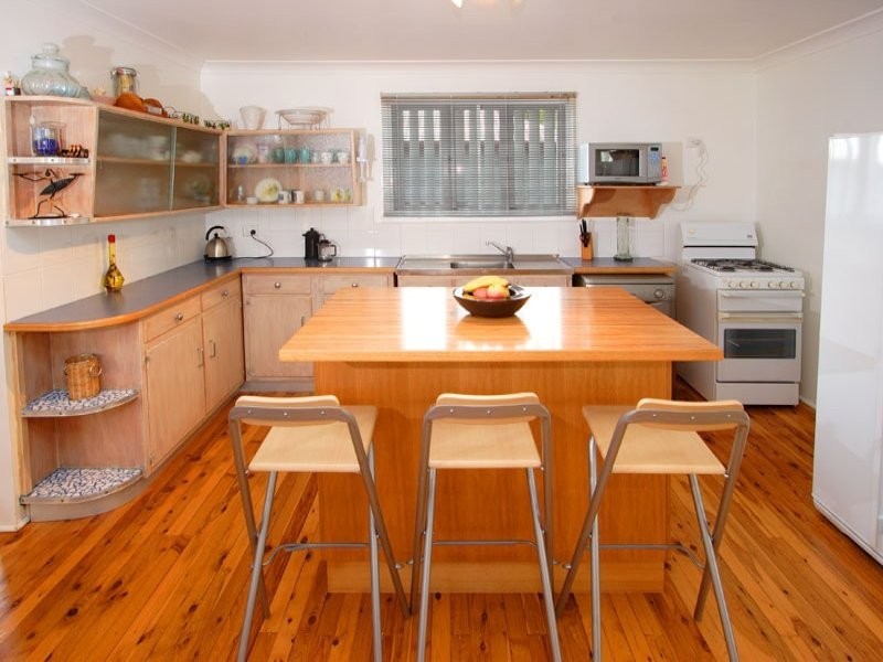 31 Bowering St, Lota QLD 4179