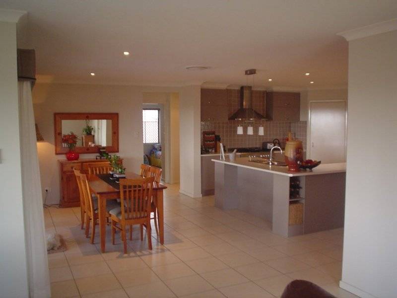 111 Gibson Crescent, Bellbowrie QLD 4070