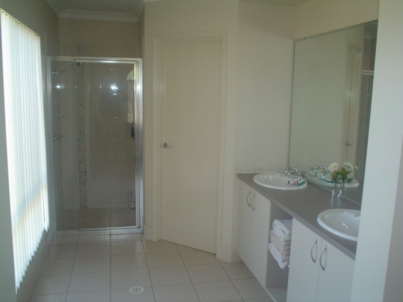 15 Stanaway Place, Bellbowrie QLD 4070