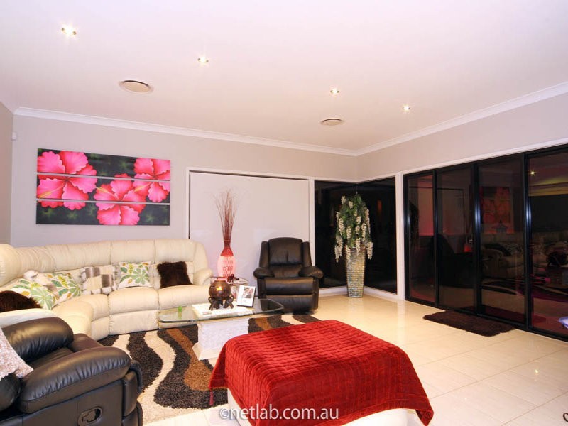 134 Gibson Crescent, Bellbowrie QLD 4070