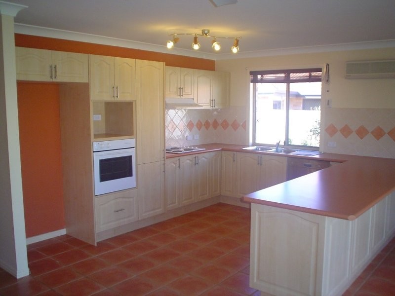 8 Brentwood Place, Moggill QLD 4070