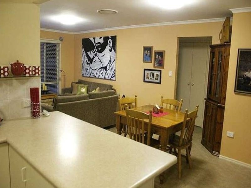 8a Church Road, Bellbowrie QLD 4070