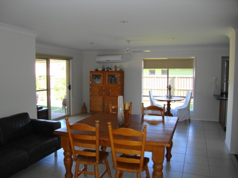 13 Hendos Place, Moggill QLD 4070