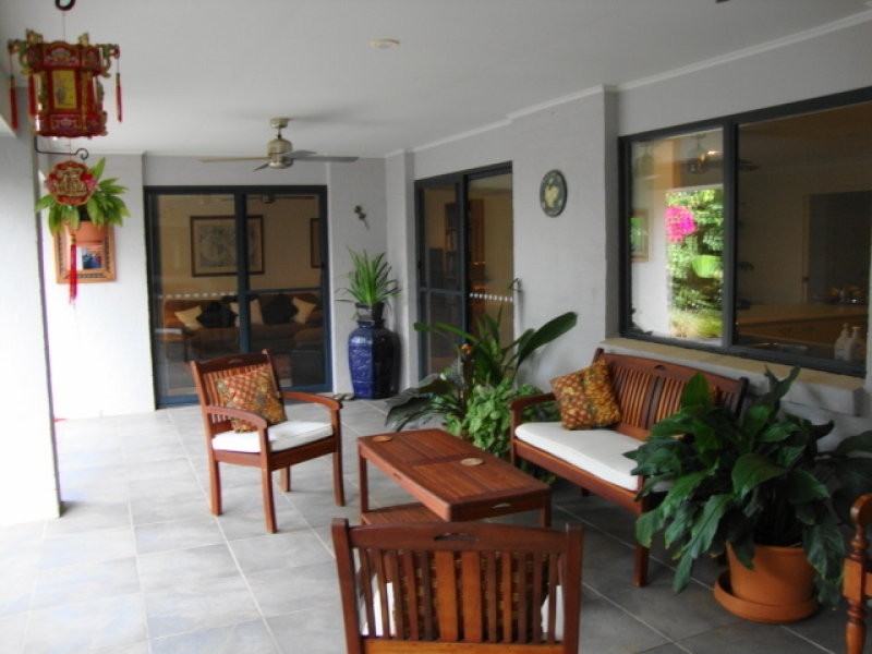 11 Grange Place, Moggill QLD 4070