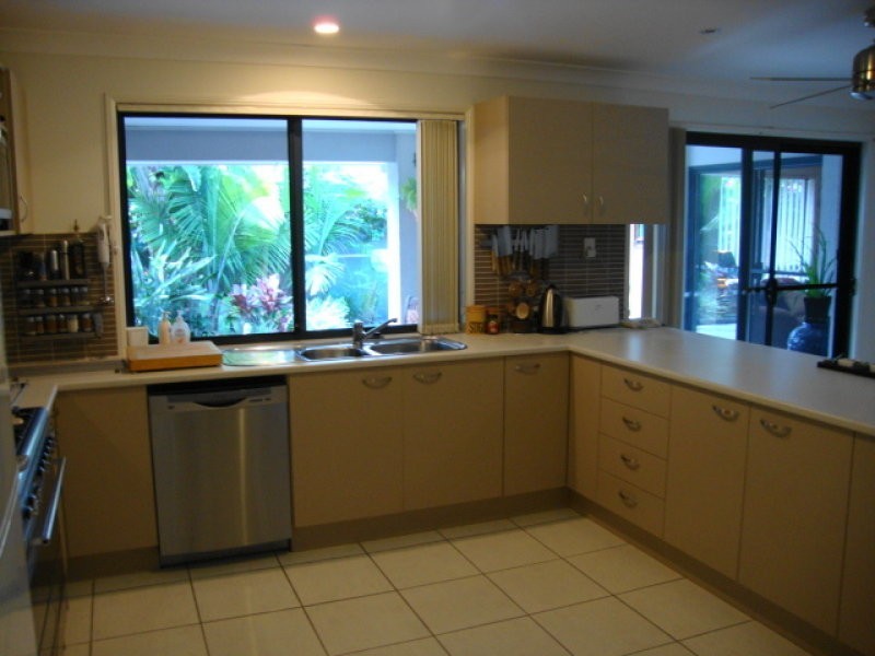 11 Grange Place, Moggill QLD 4070