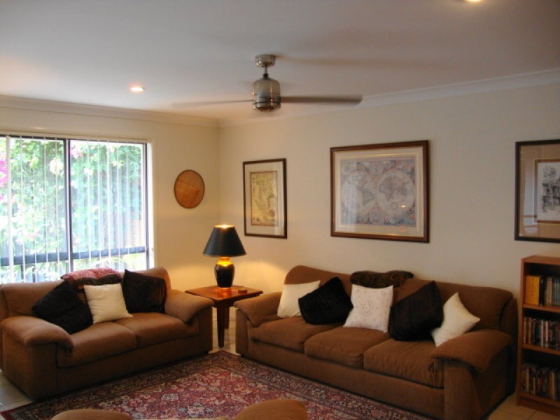 11 Grange Place, Moggill QLD 4070