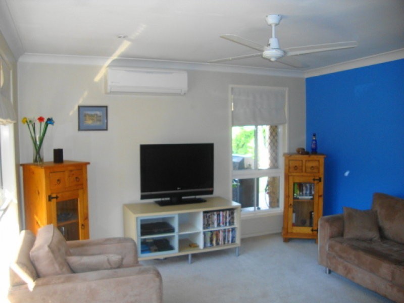 6 Oakmont Grove, Karana Downs QLD 4306