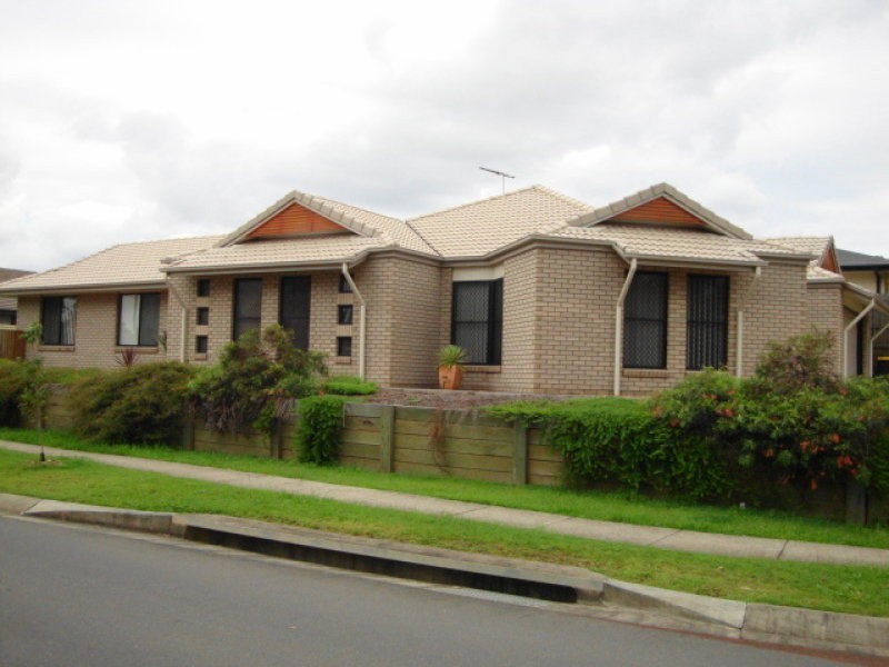 4 Zoe Place, Moggill QLD 4070